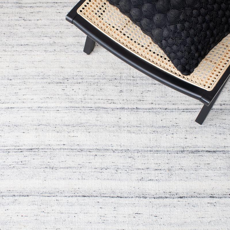 Kilim KLM551 Hand Loomed Area Rug - Ivory/Grey - 5'x8' - Safavieh.