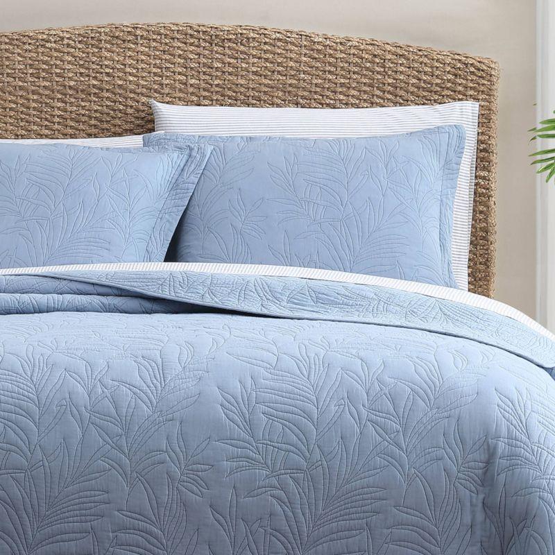 Costa Sera Full/Queen Reversible Cotton Quilt Set in Blue