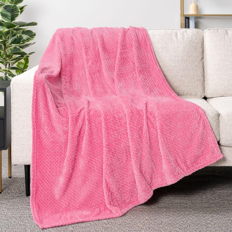 Pavilia Hand Woven Throw Blanket