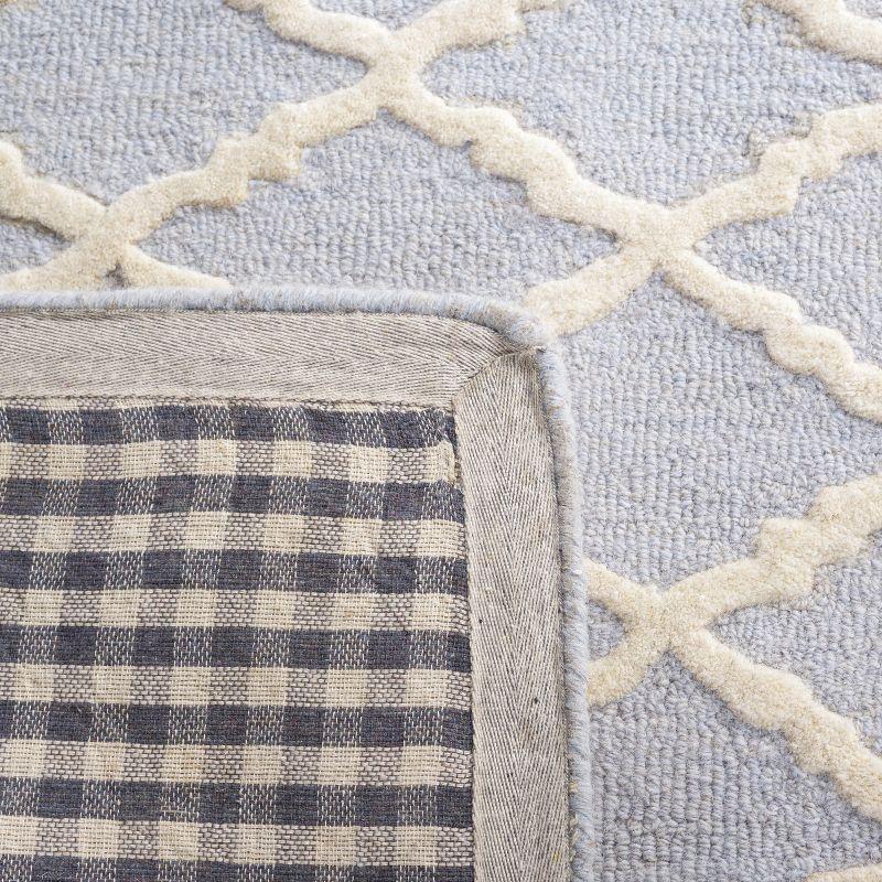 Cambridge CAM137 Tufted Indoor Area Rug - Light Blue/Ivory - 4'x6' - Safavieh