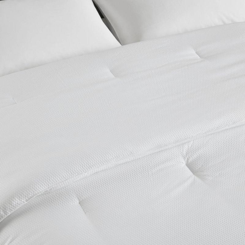 White Full Microfiber Down Alternative Bedspread