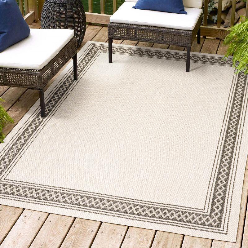 Lucia Classic Diamond Border Indoor/Outdoor Area Rug - JONATHAN Y