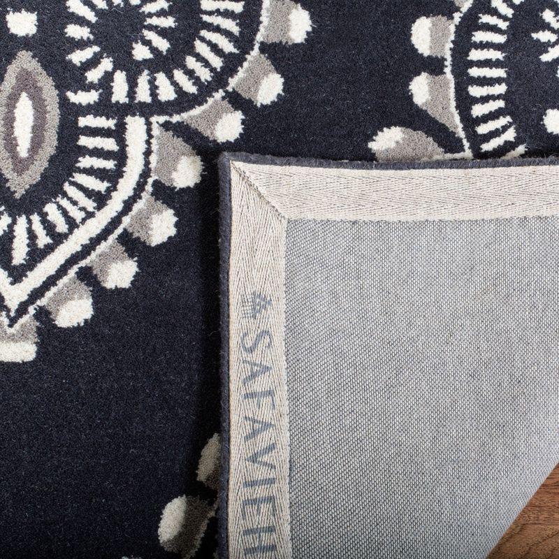 Wyndham WYD372 Hand Tufted Area Rug - Dark Grey/Ivory - 4'x6' - Safavieh.