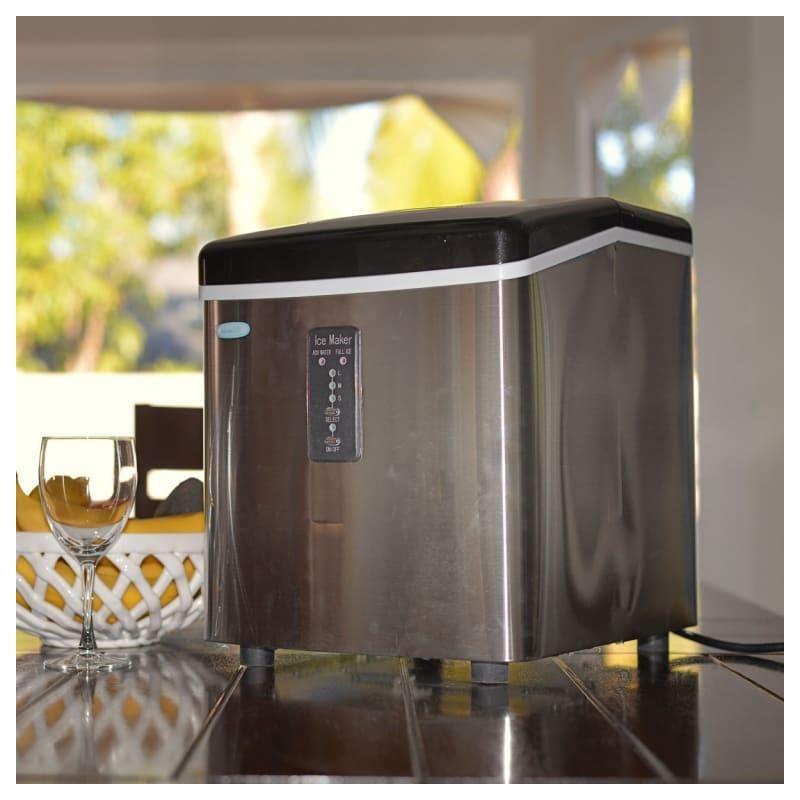 Newair Countertop Ice Maker, 28 lbs. of Ice a Day, 3 Ice Sizes, BPA-Free Parts