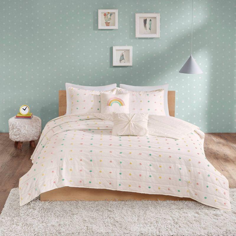 Intelligent Design Kids Callie Pom Pom Cotton Jacquard Quilt Set with Throw Pillows