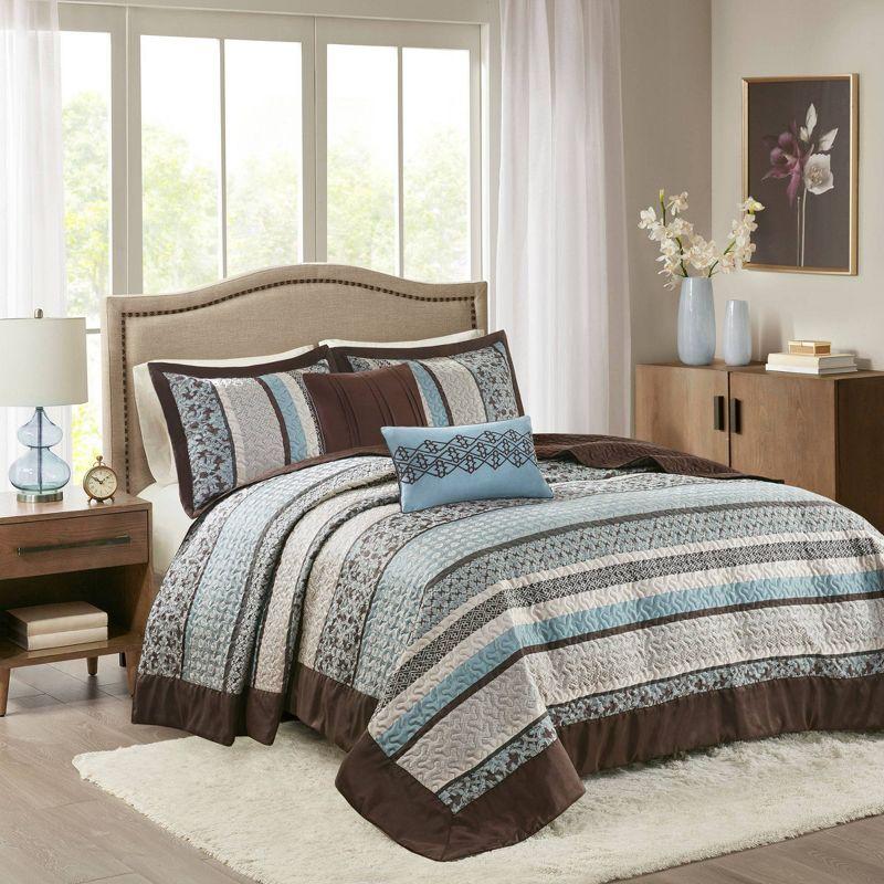 Princeton Queen-Size Reversible Jacquard Bedspread Set in Blue