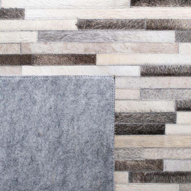 Studio Leather STL809 Hand Woven Area Rug - Ivory/Grey - 4'x6' - Safavieh.