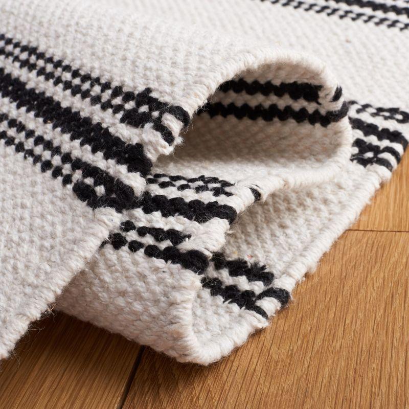 Montauk MTK708 Hand Woven, Flat Weave Indoor Area Rug - Black/Ivory - 6'x6' - Safavieh