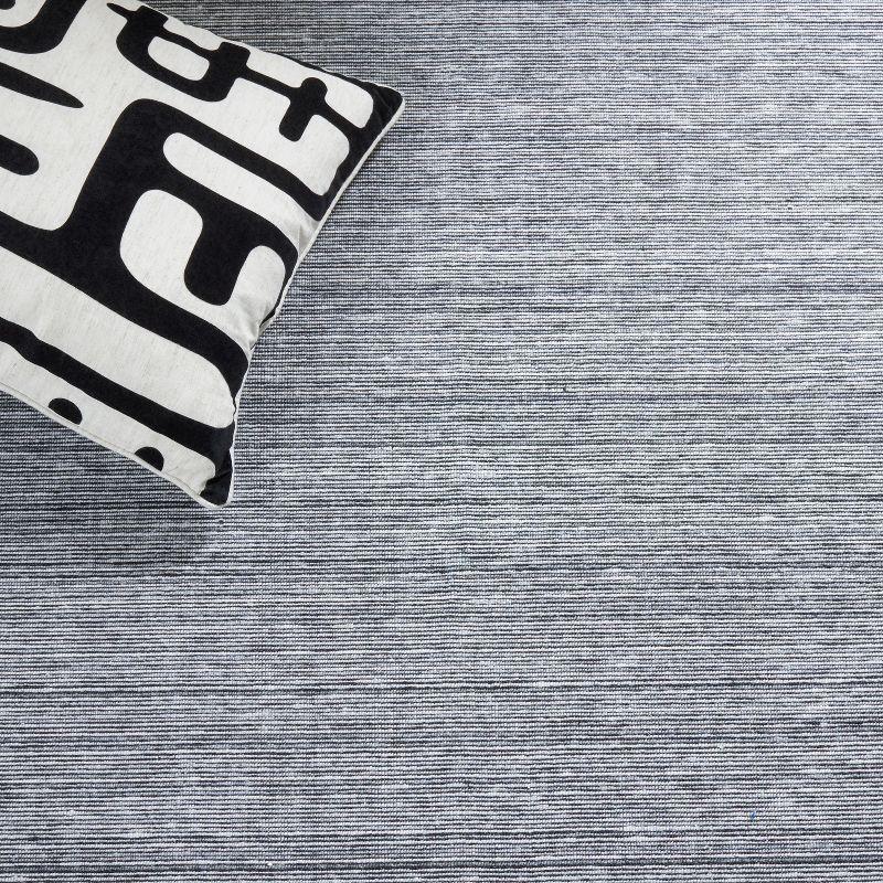 Kilim KLM304 Hand Woven Area Rug - Grey/Ivory - 3'x5' - Safavieh.