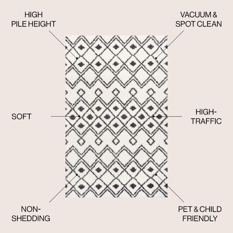 3'x5' Caimari Moroccan Diamond Shag Area Rug, White/Black - JONATHAN Y