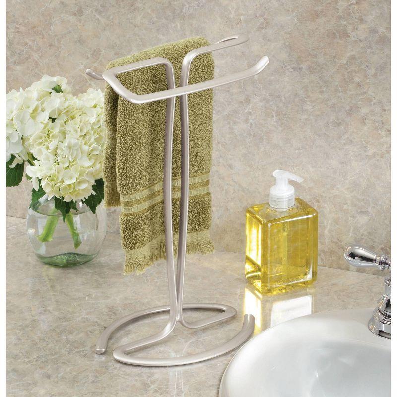 Axis 2 Freestanding Towel Stand