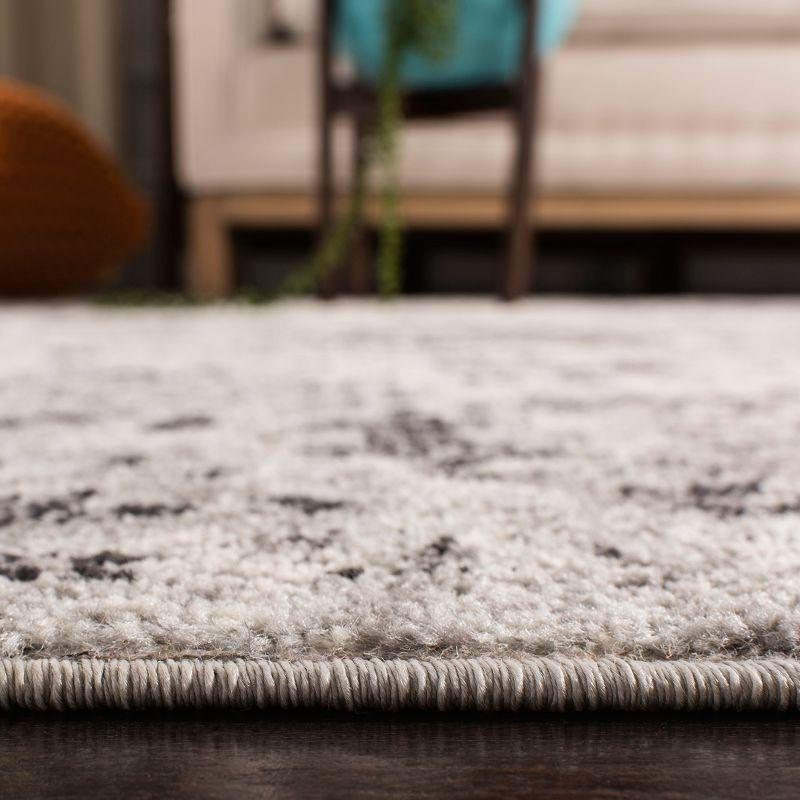 Madison MAD611 Power Loomed Indoor Area Rug - Silver/Grey - 6'7"x9'2" - Safavieh
