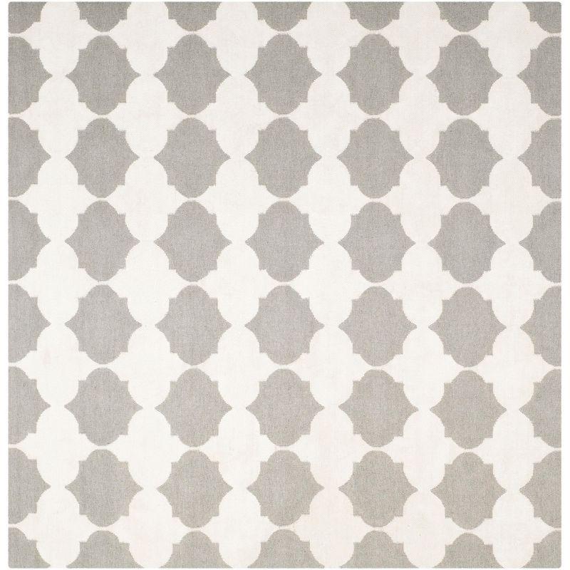 Safavieh Dhurries Hand Woven Flat Weave 50% Banana Silk, 30% Wool, 20% Cotton Rug