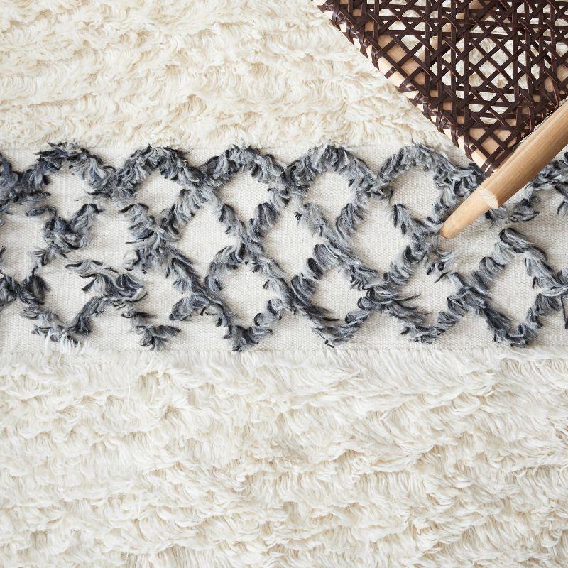Casablanca CSB925 Hand Loomed Area Rug - Ivory/Dark Grey - 4'x6' - Safavieh.