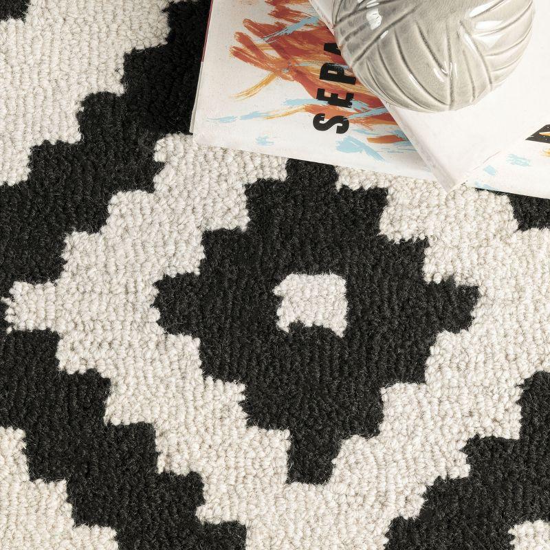 Nuloom Kellee Hand Tufted Geometric Wool Indoor Area Rug