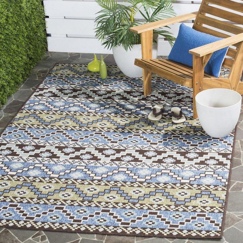 Veranda VER095 Power Loomed Indoor/Outdoor Accent Rug - Blue/Creme - 2'7"x5' - Safavieh