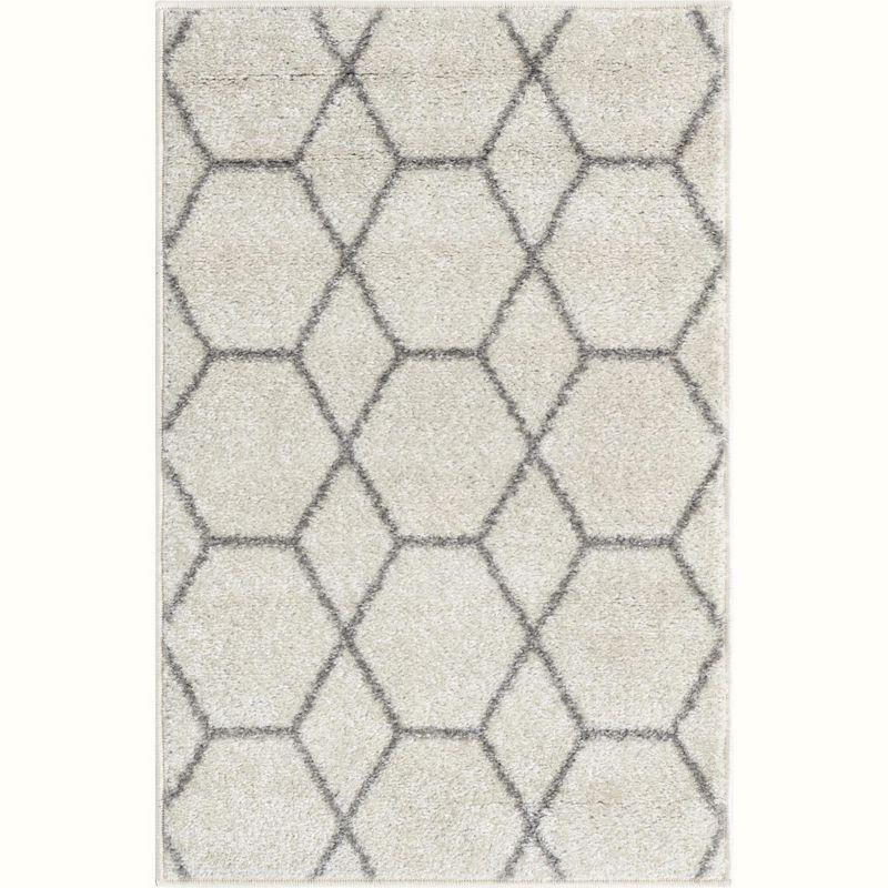 Ivory Trellis Rectangular Synthetic Indoor Easy-Care Rug