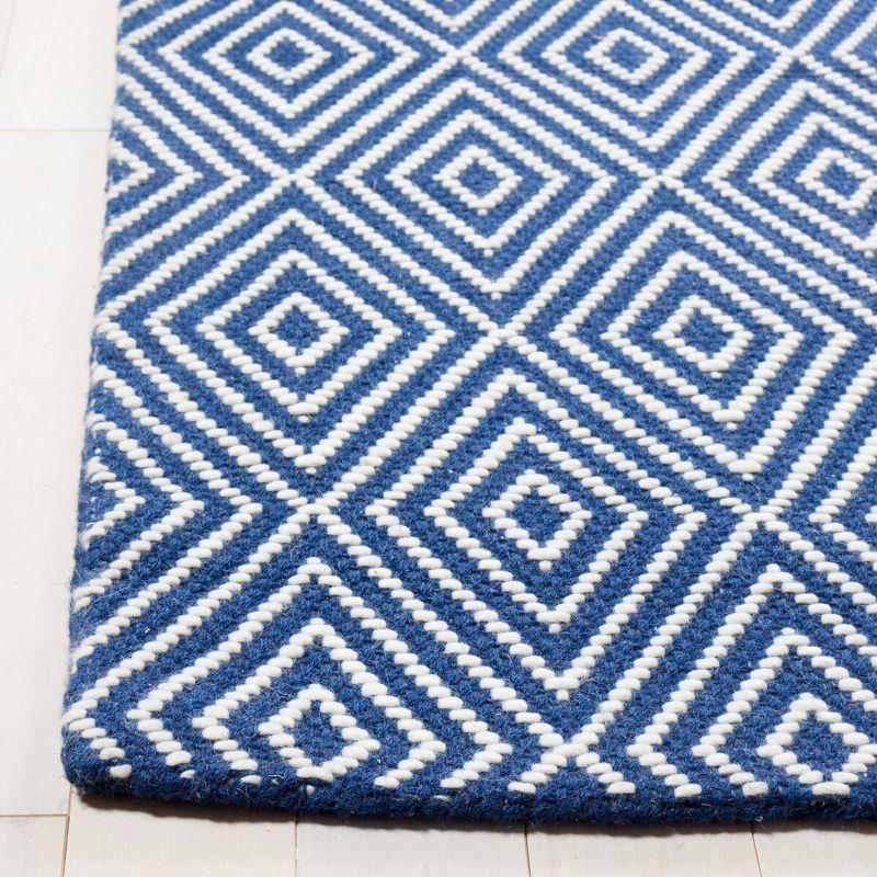 Safavieh Hand Hooked Wool And Cotton With Latex Geometric Rug