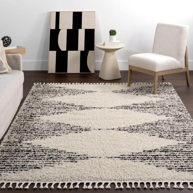 Off White Geometric Shag 4' x 6' Area Rug