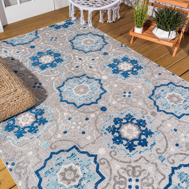 4'x6' Mediterranean Medallion Indoor/Outdoor Area Rug, Blue/Gray - JONATHAN Y