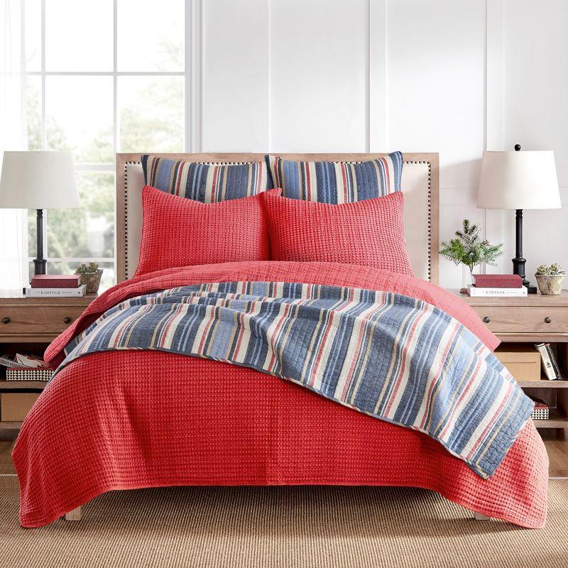 Red Reversible Microfiber Full Quilt and Sham Set