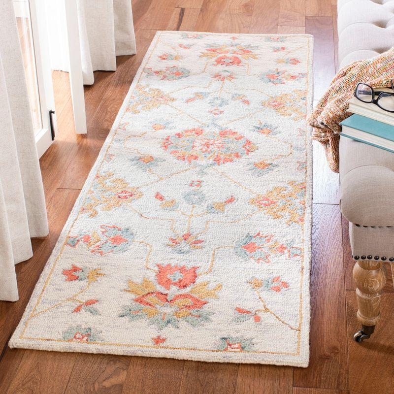 Micro-Loop MLP534 Hand Tufted Runner Rug - Silver/Red - 2'3"x7' - Safavieh.
