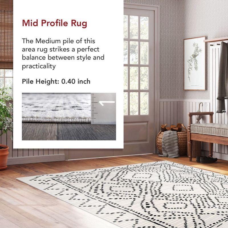 Nuloom Mila Moroccan Diamond Trellis Indoor Area Rug