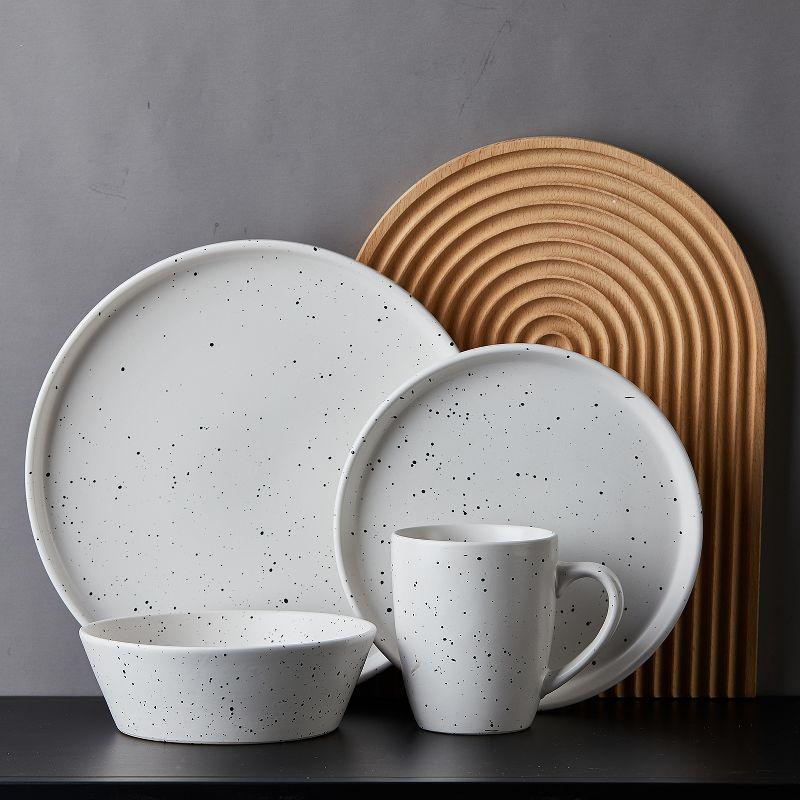 Stone Lain Jade 16-Piece Stoneware Dinnerware Set, Service for 4, White