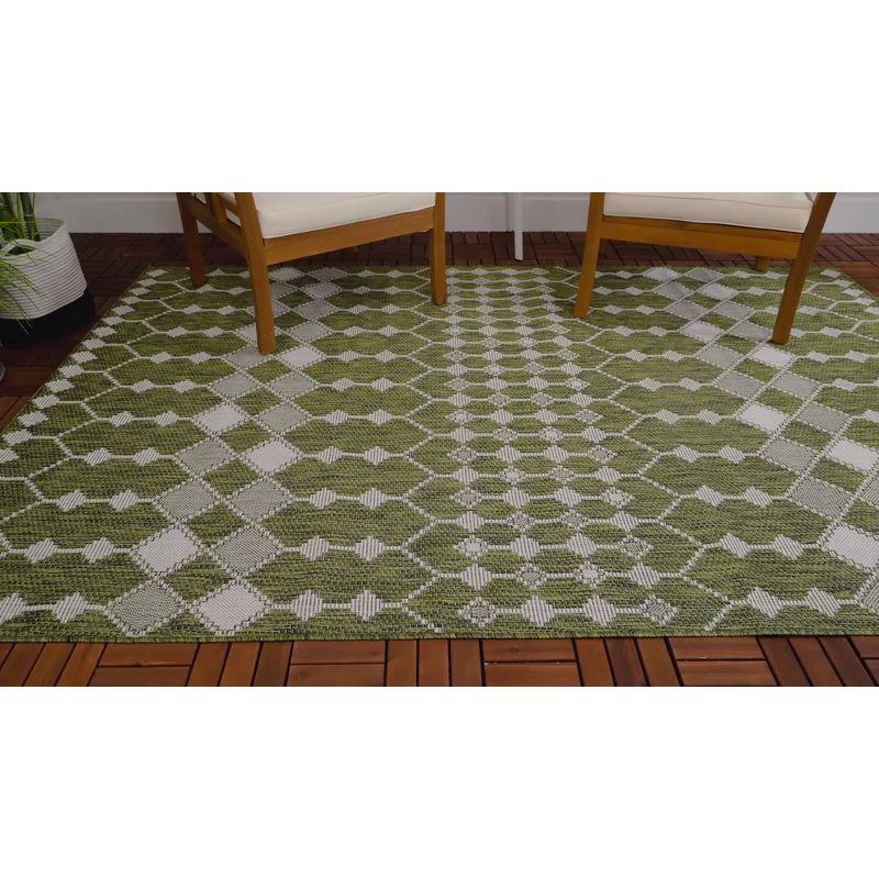 Unique Loom 2' 2 x 3' 0 Indoor Outdoor Trellis Green Area Rug