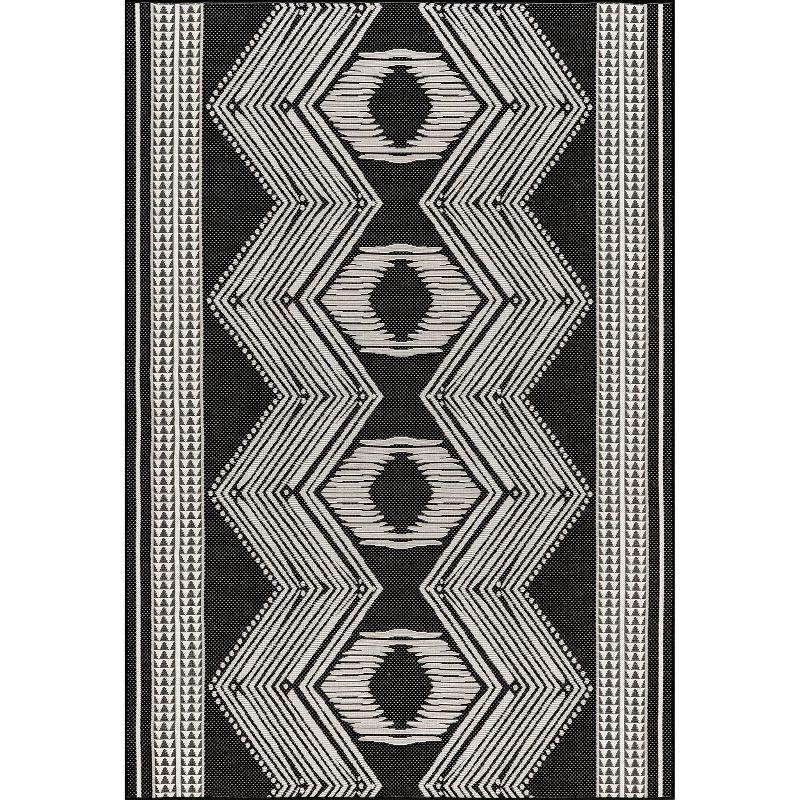 Black and White Geometric Synthetic 4' x 6' Indoor/Outdoor Area Rug