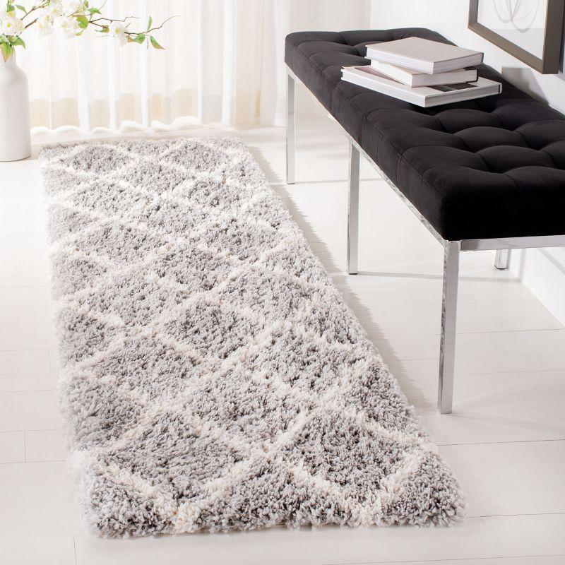 Elegant Gray Shag 27" Hand-Knotted Synthetic Area Rug