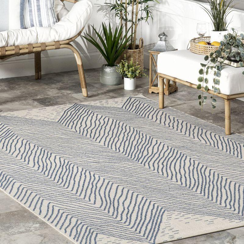 nuLOOM Carina Chevron Waves Indoor/Outdoor Area Rug