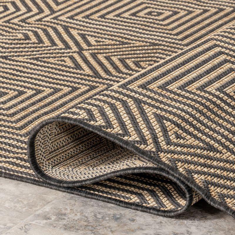 Nuloom Kelsey Geometric 7x9 Indoor/Outdoor Area Rug for Living Room Patio Deck Front Porch Kitchen, Charcoal/Brown