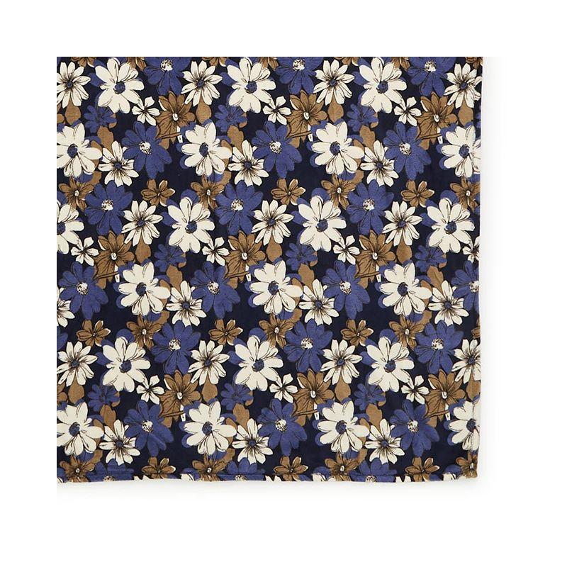 Vera Bradley Women's Outlet Fleece Essential Throw Blanket Trellis Floral White