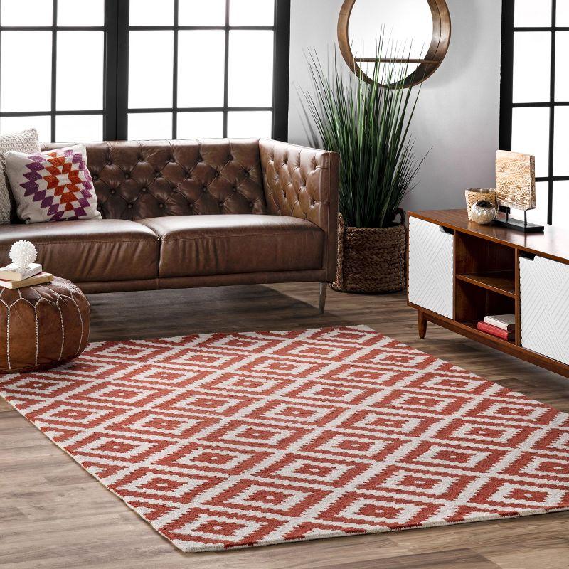 nuLOOM Kellee Hand Tufted Geometric Wool Area Rug