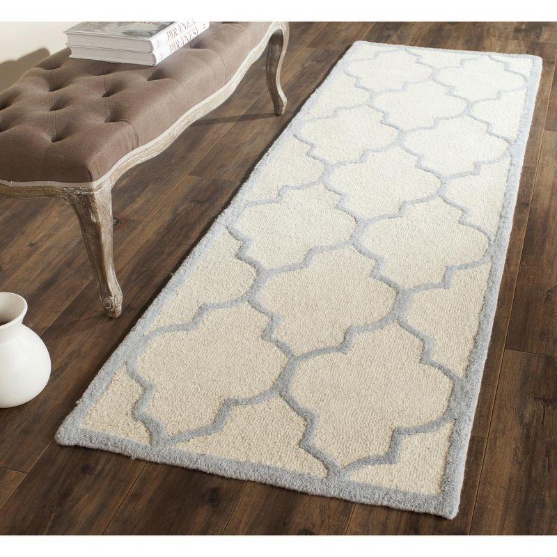 Cambridge CAM134 Tufted Indoor Runner Rug - Ivory/Light Blue - 2'6"x8' - Safavieh
