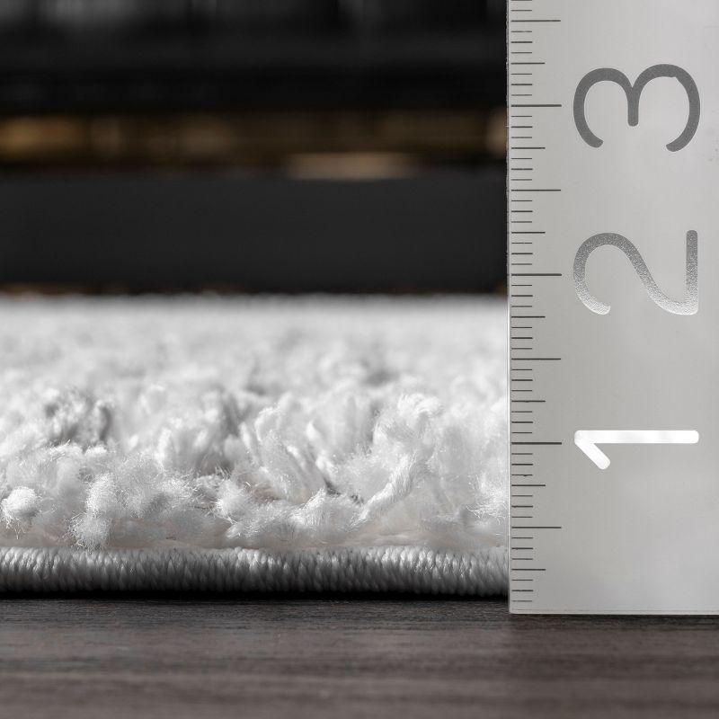 Nuloom Bria Geometric 5x8 Shag Indoor Area Rug for Living Room Bedroom Dining Room Nursery, White/Ivory