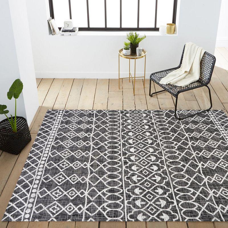 3'x5' Kafel Modern Bohemian Indoor/Outdoor Area Rug, Black/Ivory - JONATHAN Y