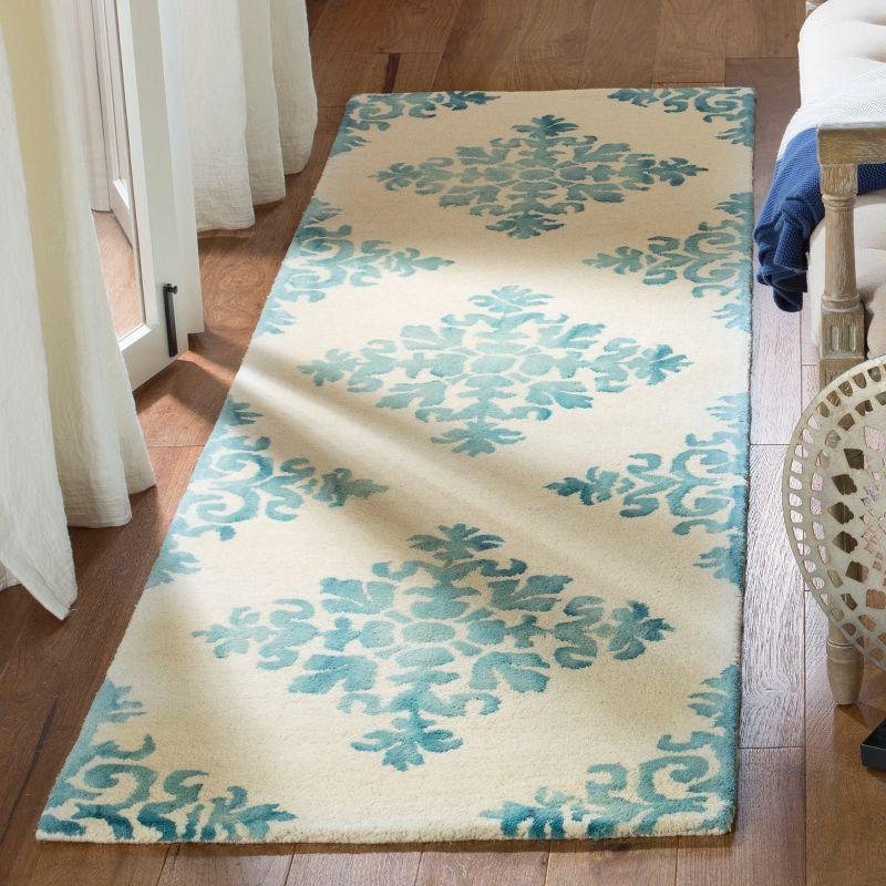 Dip Dye DDY720 Hand Tufted Area Rug  - Safavieh