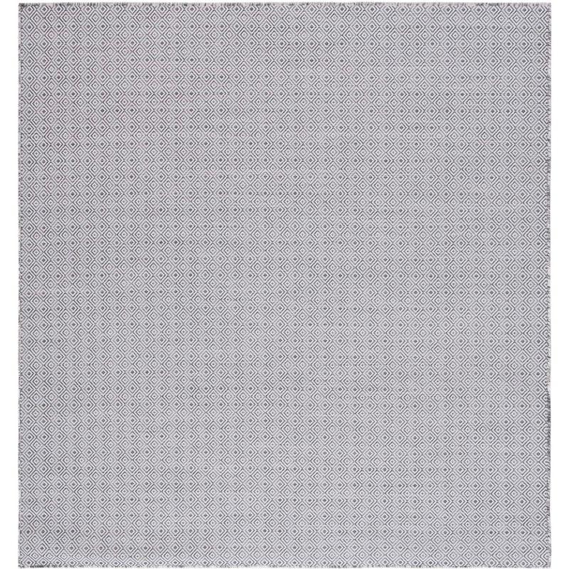 Hampton HTN230 Indoor/Outdoor Machine Made Area Rug - 6'5"x6'5" - Ivory/Black - Safavieh