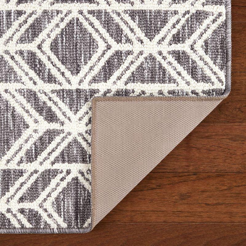Town & Country Living TOWN & COUNTRY EVERYDAY Walker Modern Diamond Everwash Non-Slip Backing Kitchen Mat