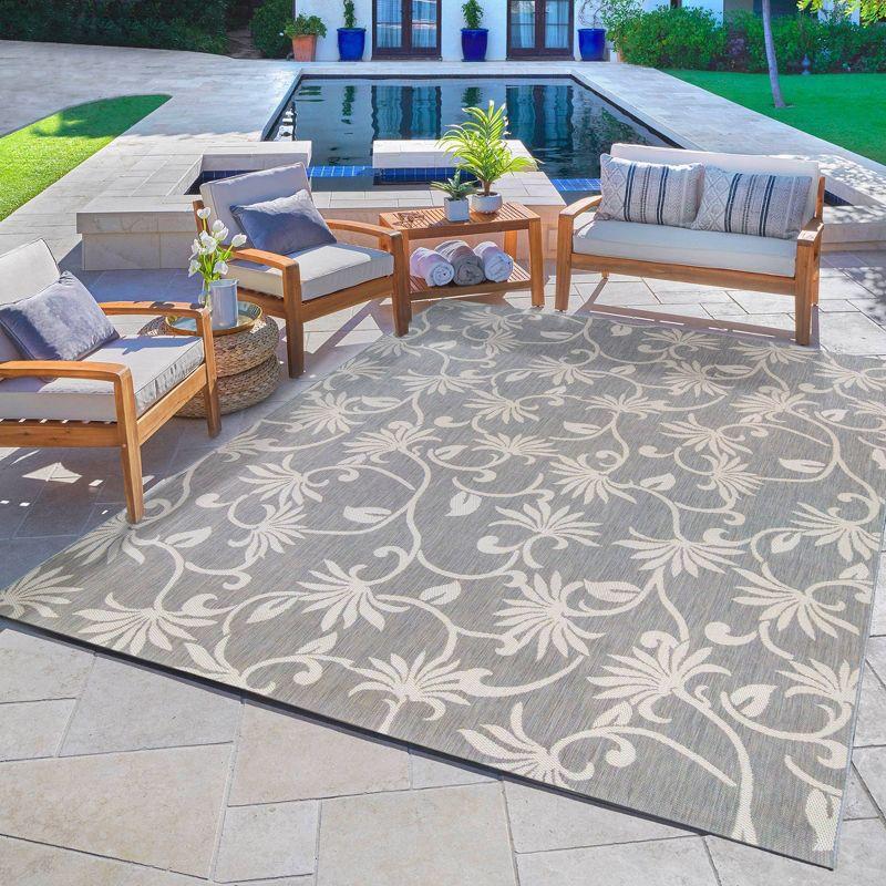 Reyn Spooner Kona Polynesian Pareau Gray/Ivory Floral Flatweave Indoor/Outdoor Area Rug