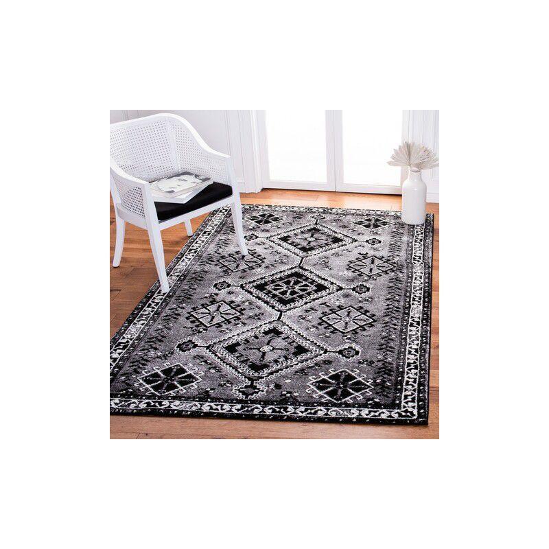 Vintage Hamadan VTH293 Power Loomed Indoor Accent Rug - Grey/Black - 2'7"x5' - Safavieh
