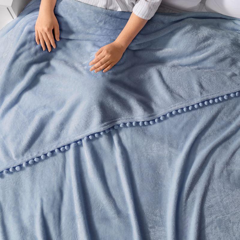 Pavilia Hand Woven Throw Blanket