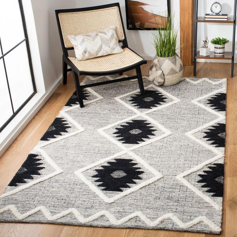 Black and Ivory Geometric Wool Hand-knotted Rug, 3' x 5'