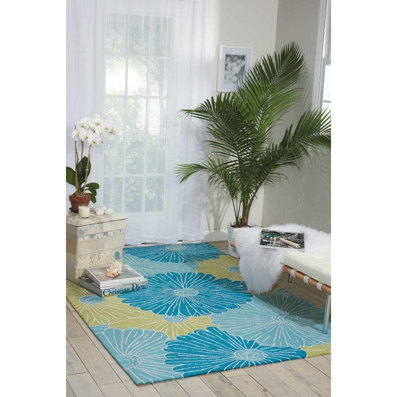 Seafoam Blossom 5' x 7' Hand-Hooked Synthetic Area Rug