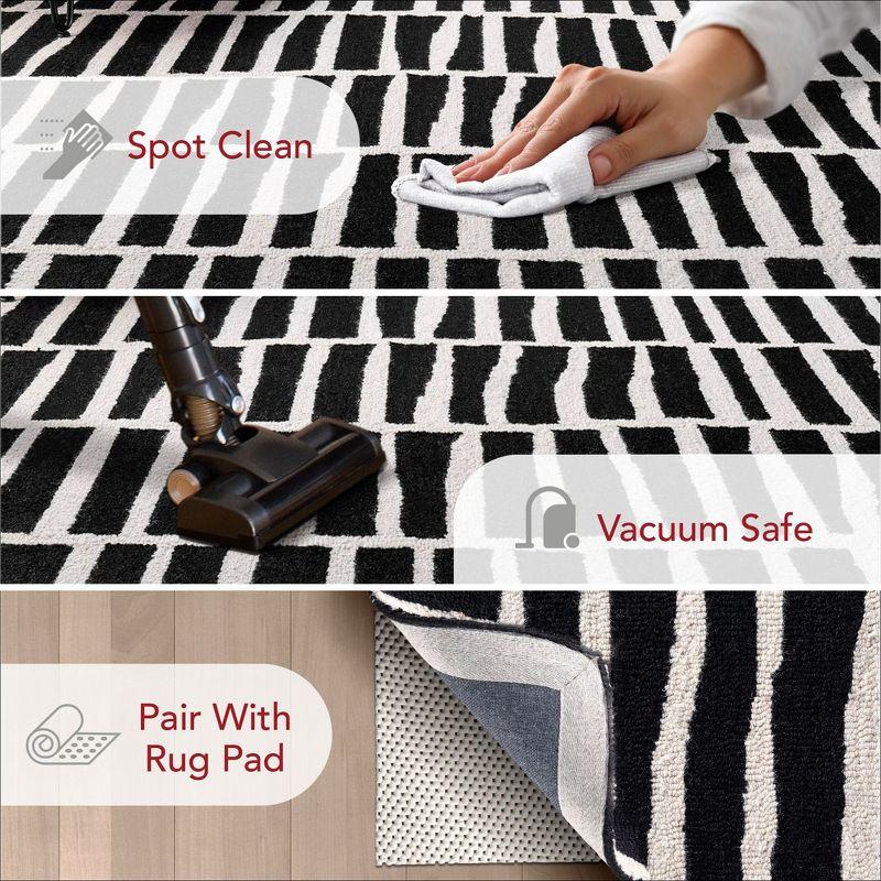 Nuloom Lemuel Geometric 5x8 Wool Indoor Area Rug for Living Room Bedroom Dining Room Kitchen, Black/Ivory