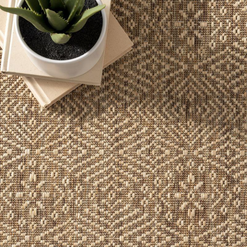 Nuloom Chandler Trellis 4x6 Indoor/Outdoor Area Rug for Living Room Patio Deck Front Porch Kitchen, Brown/Ivory