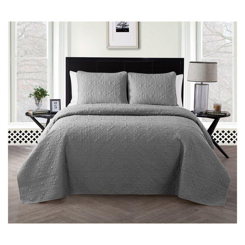 VCNY Caroline Embossed Quilt Set