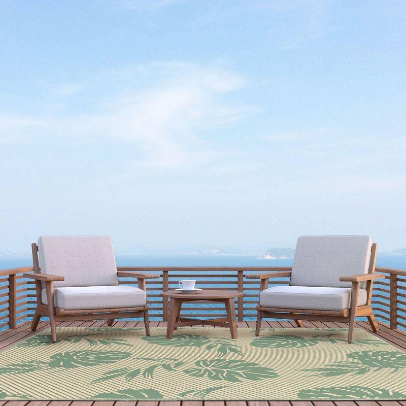 Tropical Island Vibes Reversible Beige/Green Synthetic Area Rug, 5' x 7'